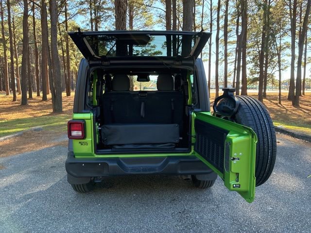 Used 2025 Jeep Wrangler Sport image 18