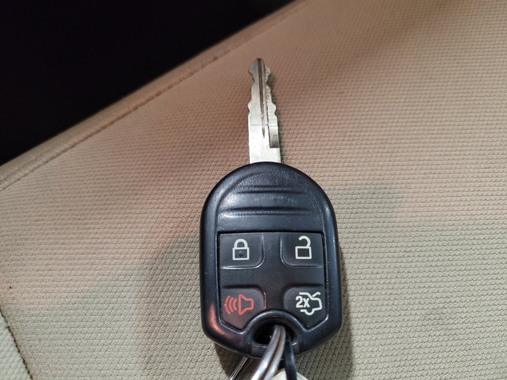 Used 2015 Ford Expedition EL XLT image 32