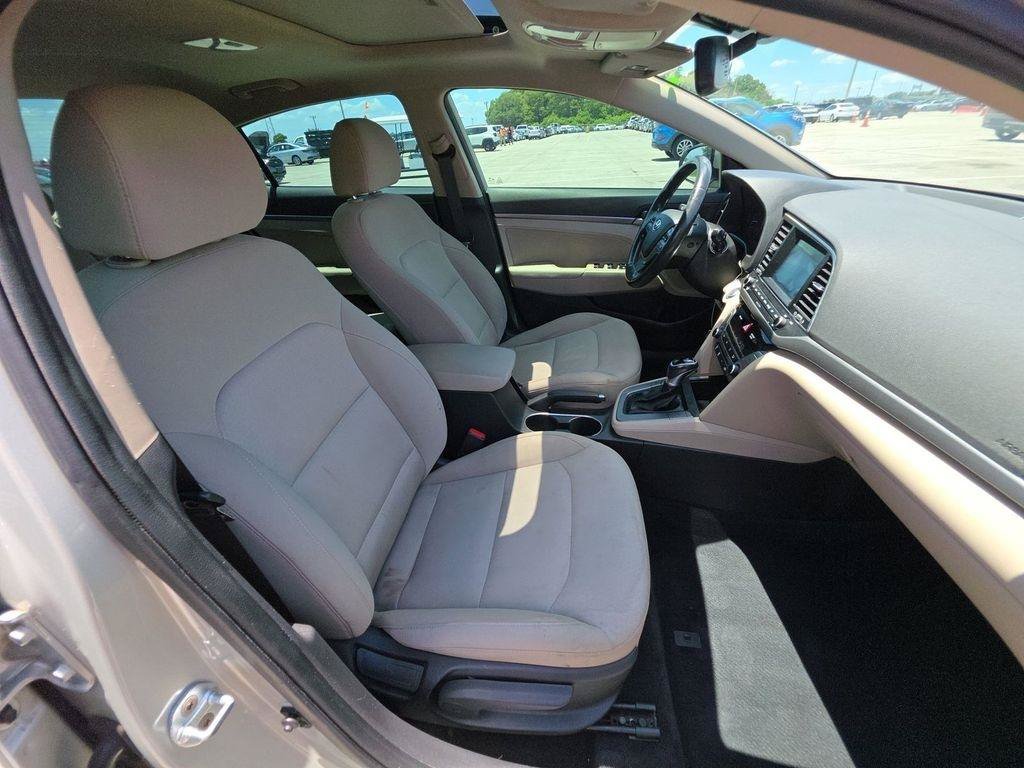 Used 2018 Hyundai Elantra Value Edition FWD image 13