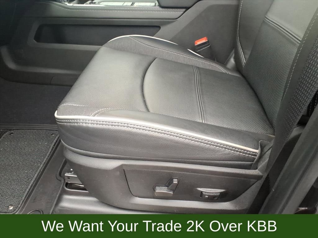 Used 2025 RAM 3500 Limited image 10