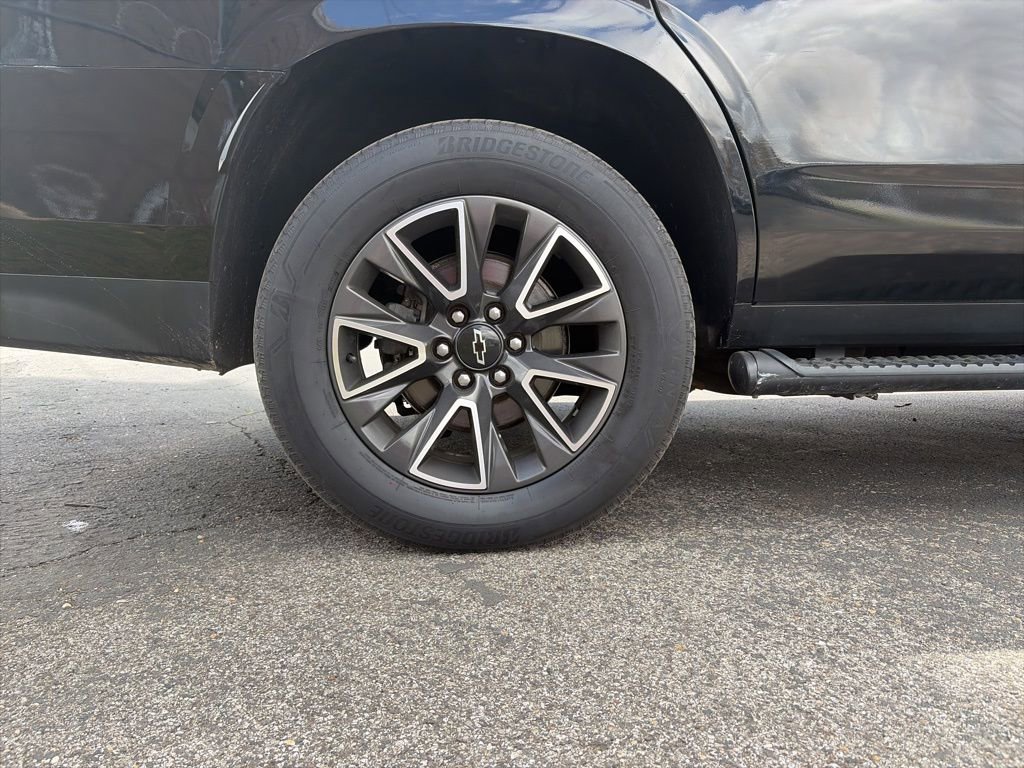 Used 2021 Chevrolet Tahoe Z71 w/ Luxury Package image 9