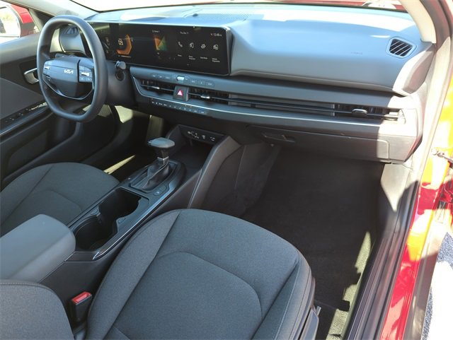 Used 2025 Kia K4 LXS image 15