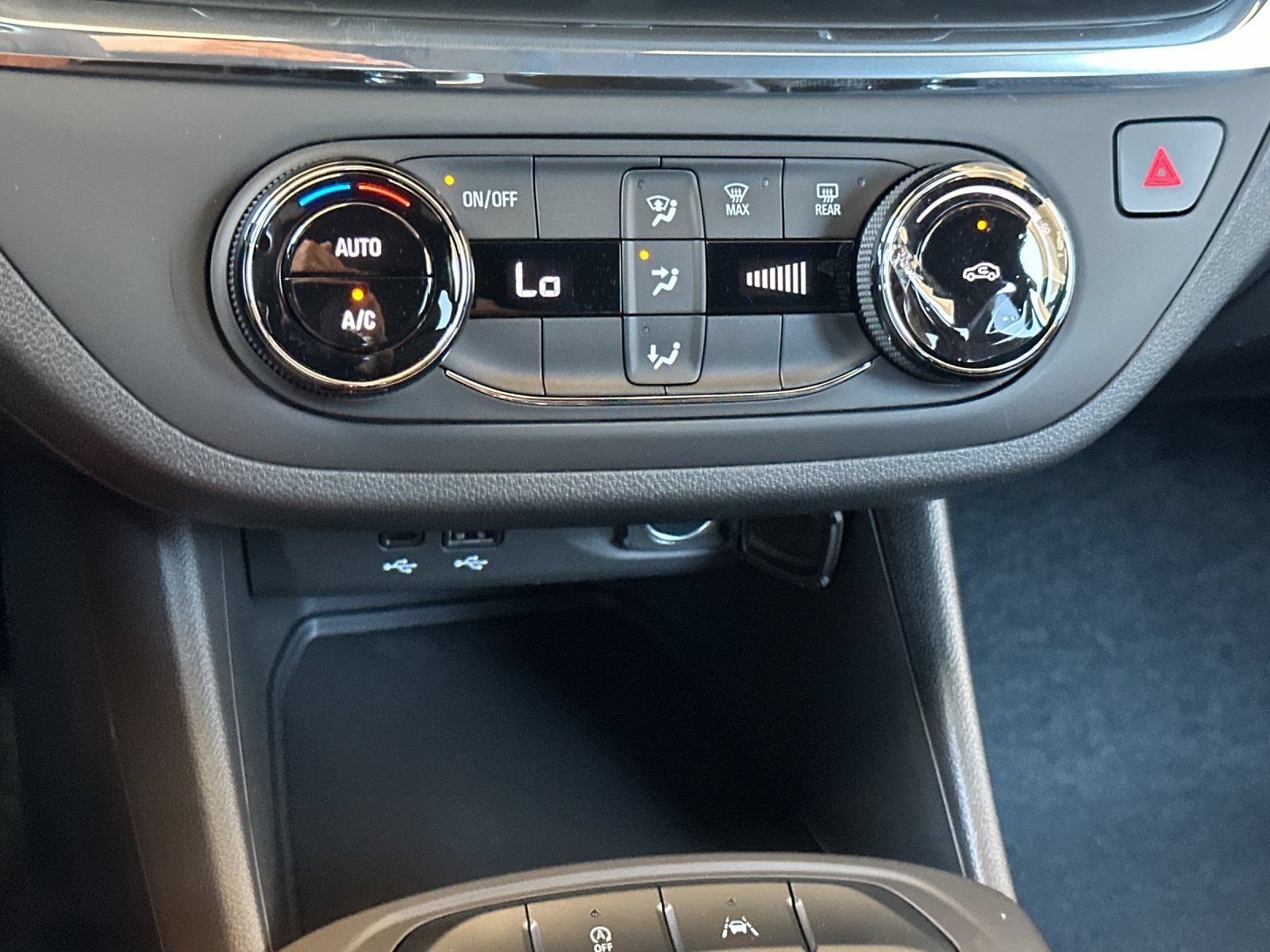 New 2026 Buick Envista Sport Touring FWD image 20