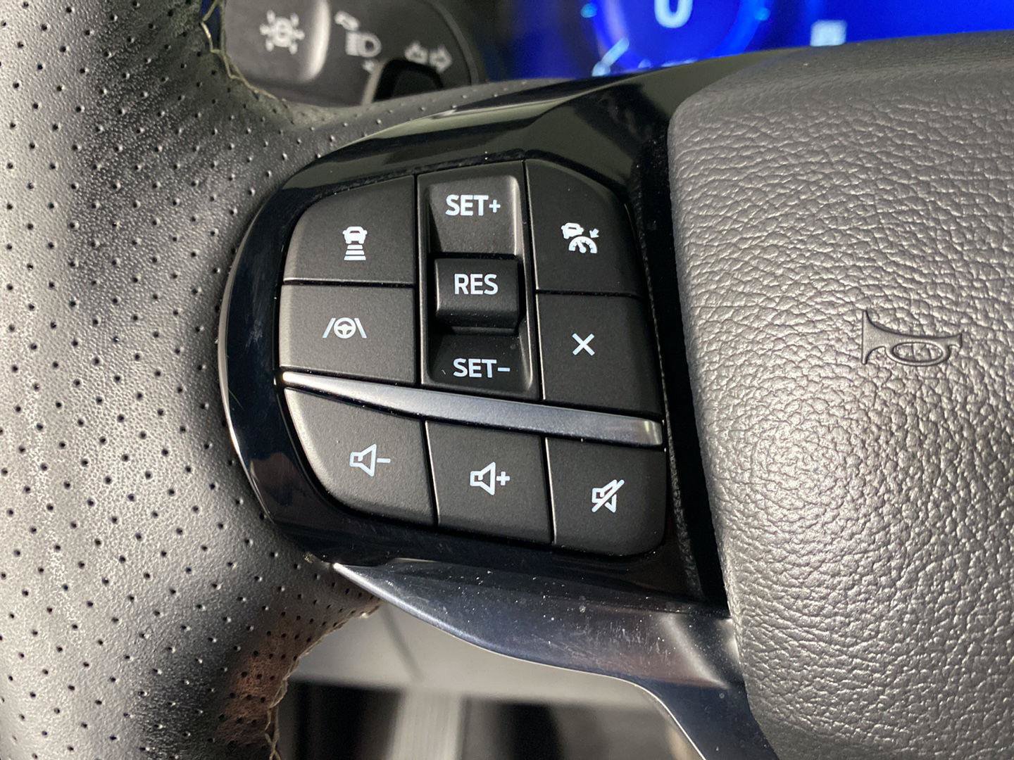 Used 2023 Ford Explorer ST w/ Equipment Group 401A AWD/4WD image 22
