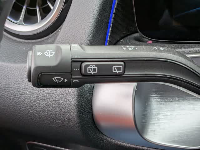 Used 2026 Mercedes-Benz GLB 35 AMG 4MATIC image 25