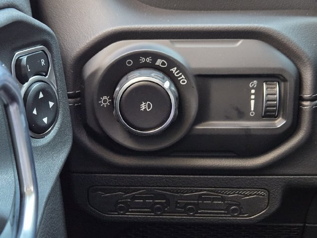 New 2026 Jeep Wrangler Unlimited Sahara AWD/4WD image 18
