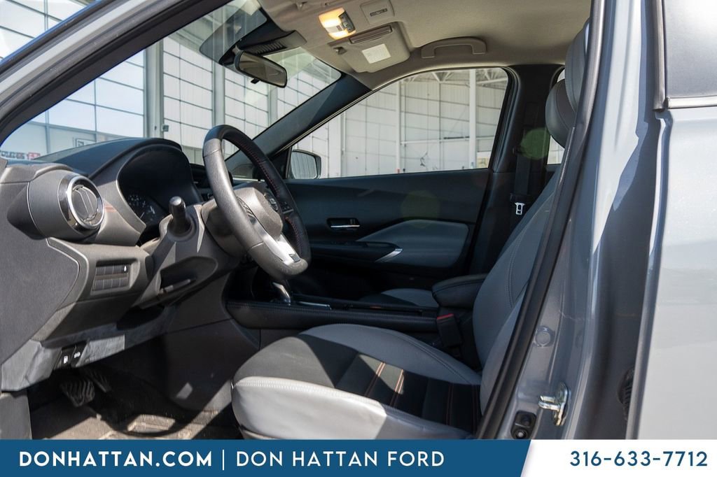 Used 2021 Nissan Kicks SR w/ SR Premium Package image 3