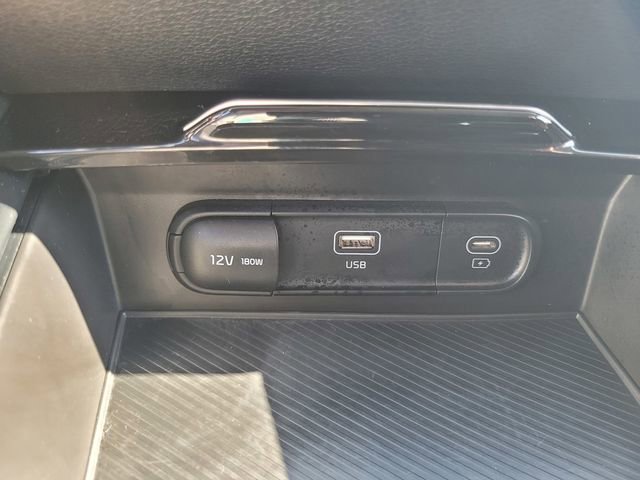 Used 2025 Kia Sportage LX image 24
