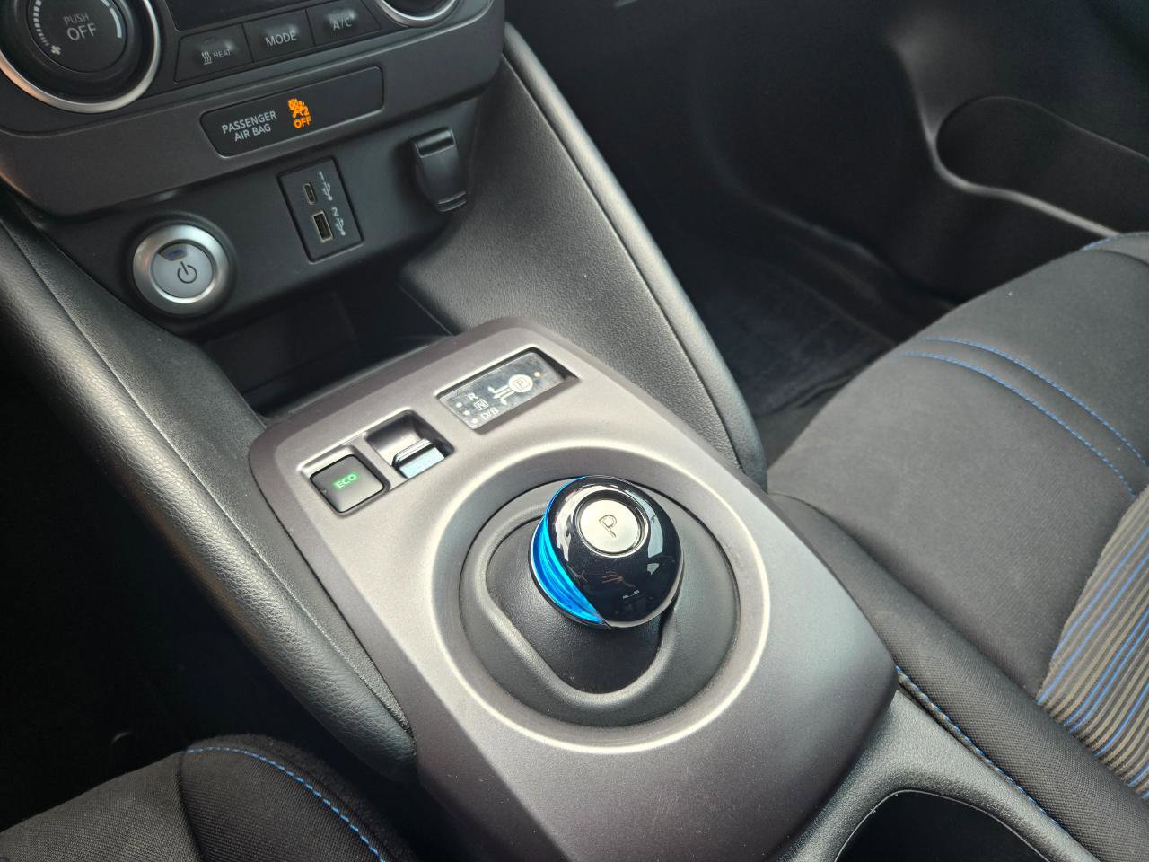 Used 2022 Nissan Leaf S FWD image 14