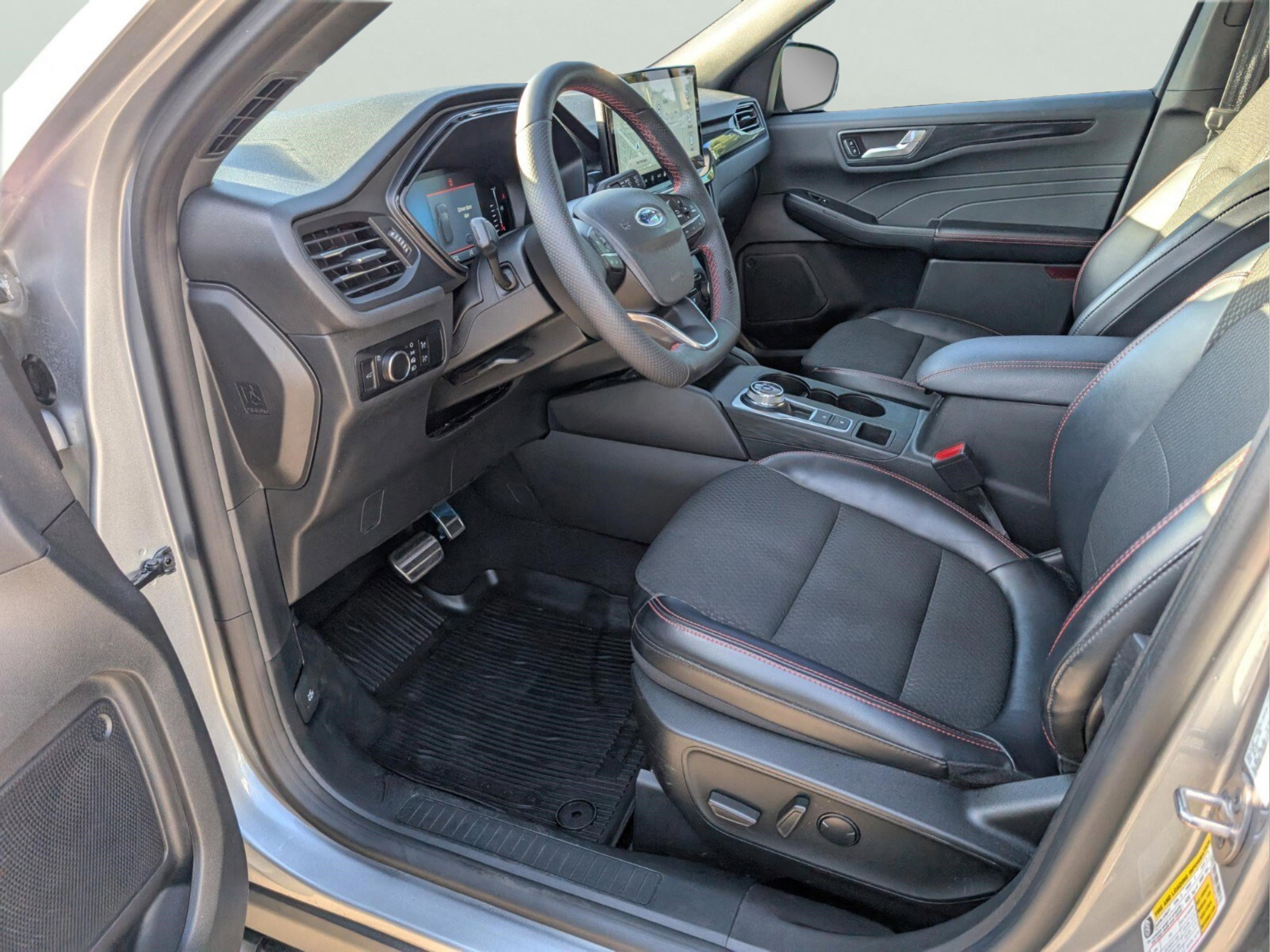 Used 2023 Ford Escape ST-Line w/ Tech Pack #1 image 32