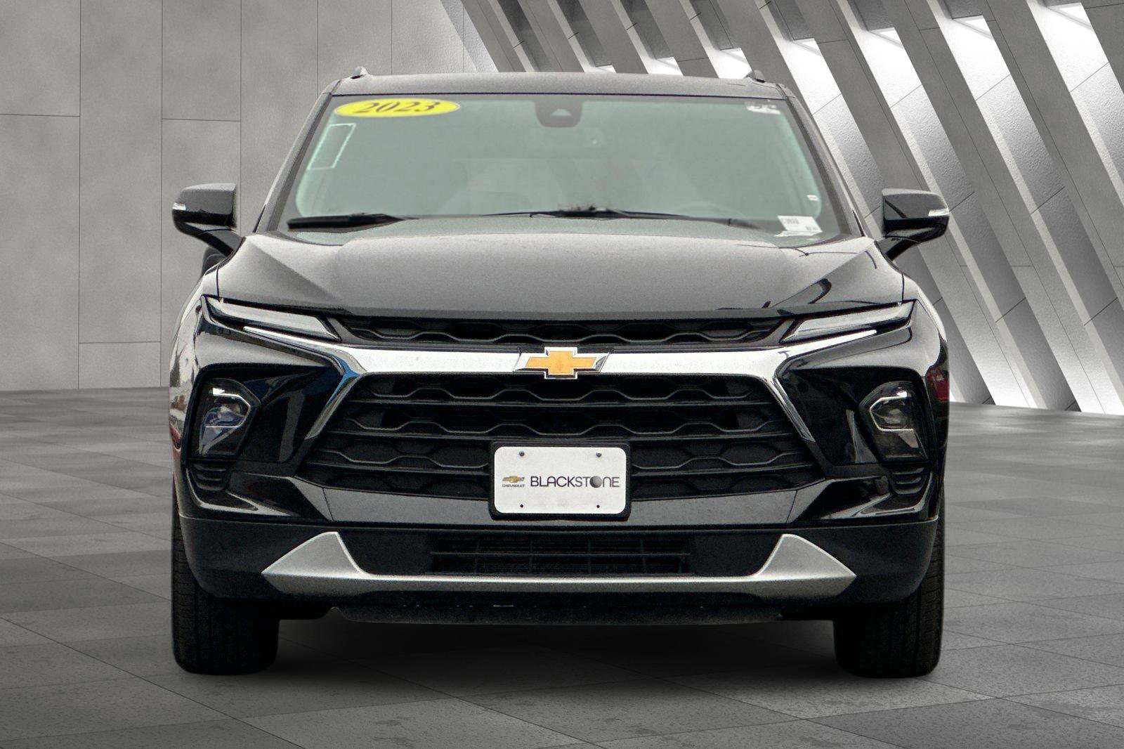 Used 2023 Chevrolet Blazer LT image 9