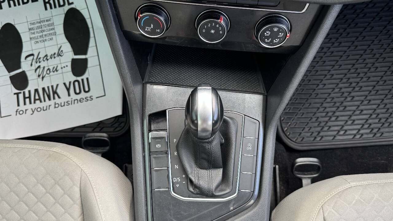 Used 2018 Volkswagen Tiguan S w/ Front Fog Lights Package FWD image 13