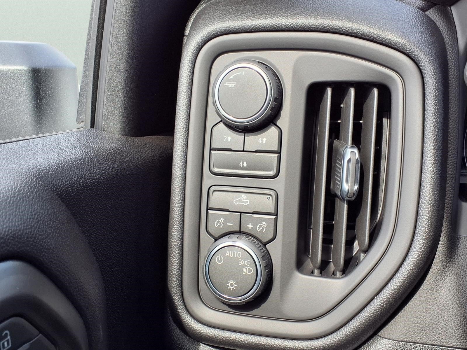 New 2026 Chevrolet Silverado 2500 W/T AWD/4WD image 15
