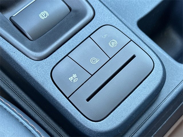 Used 2022 Ford Maverick Lariat w/ Lariat Luxury Package image 32