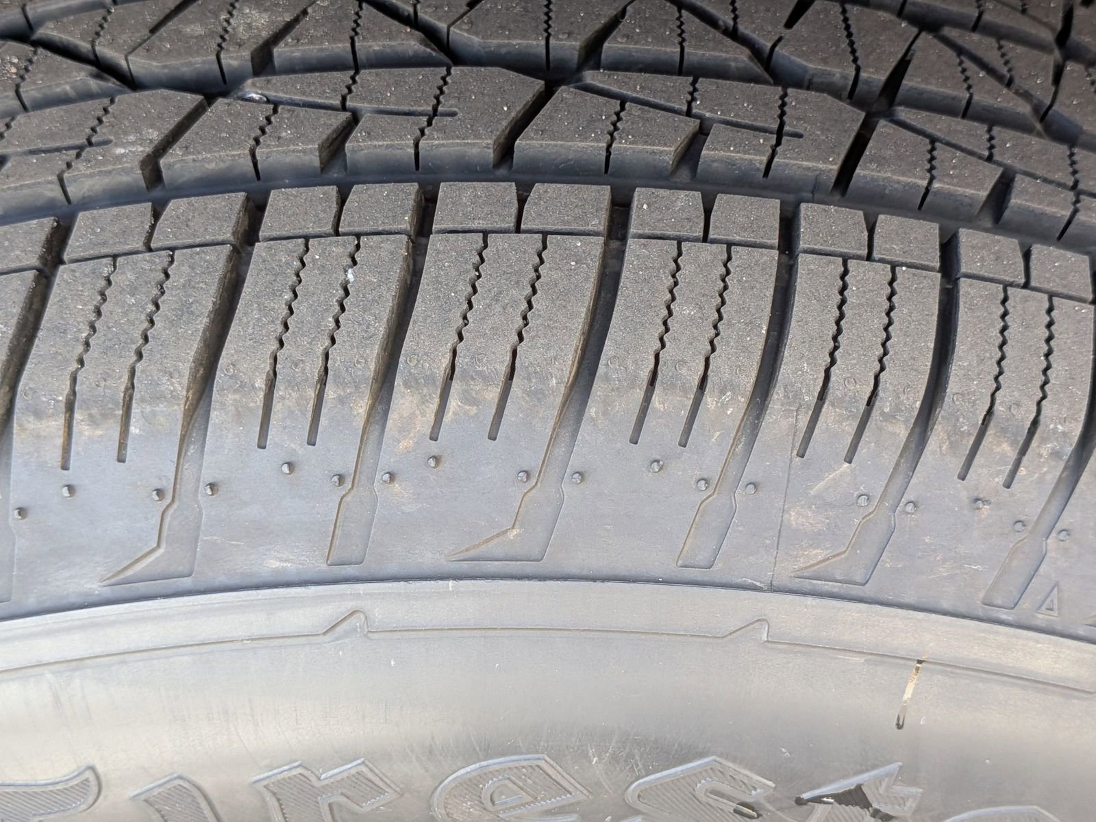 Used 2025 GMC Sierra 1500 SLT image 11