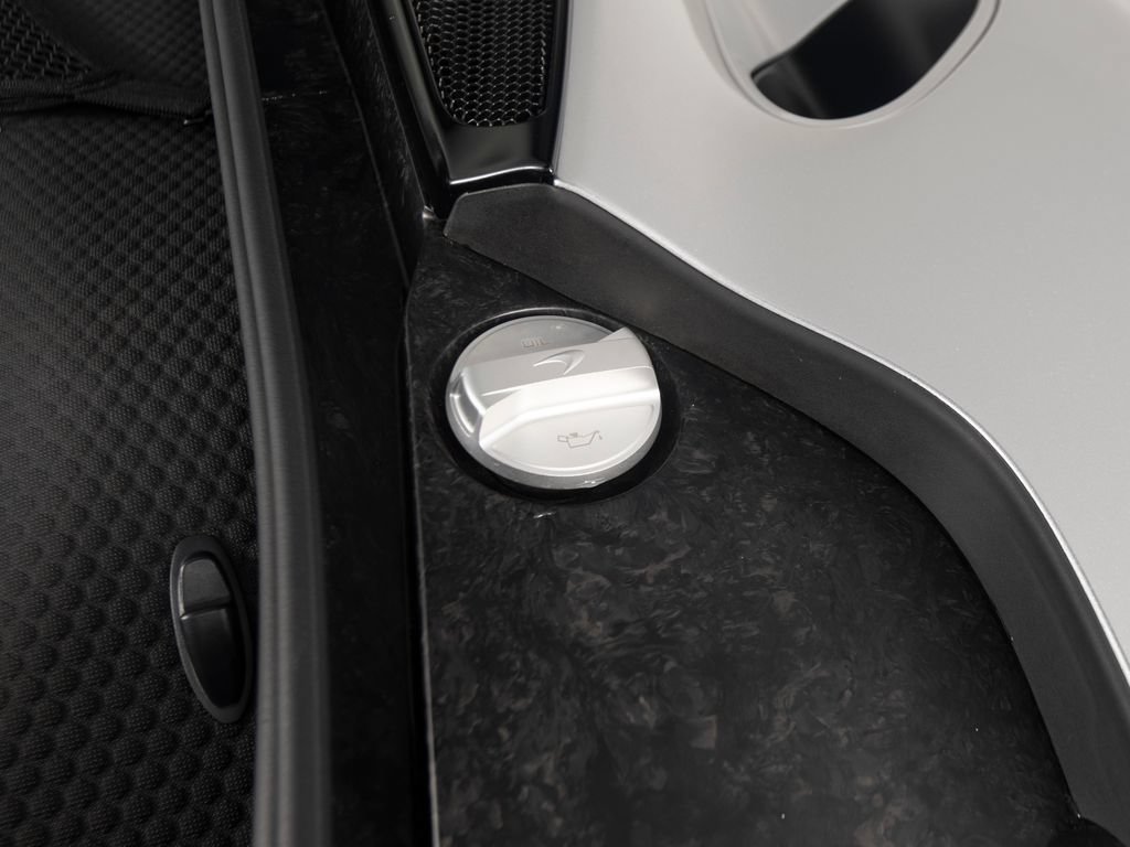 Used 2022 McLaren GT RWD image 40