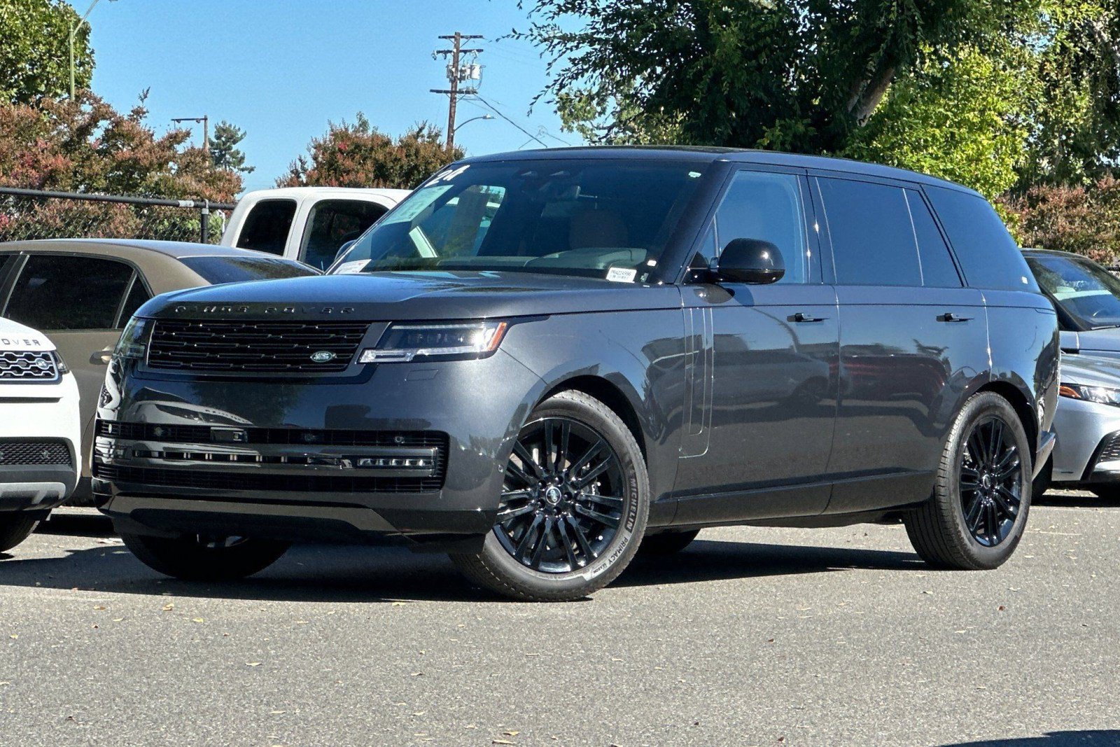 Used 2024 Land Rover Range Rover Long Wheelbase SE AWD/4WD image 34