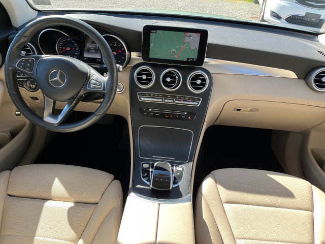 Used 2017 Mercedes-Benz GLC 300 4MATIC image 20
