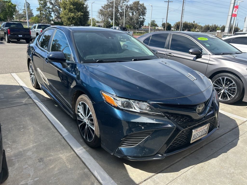 Used 2019 Toyota Camry SE w/ Carpet Mat Package image 27