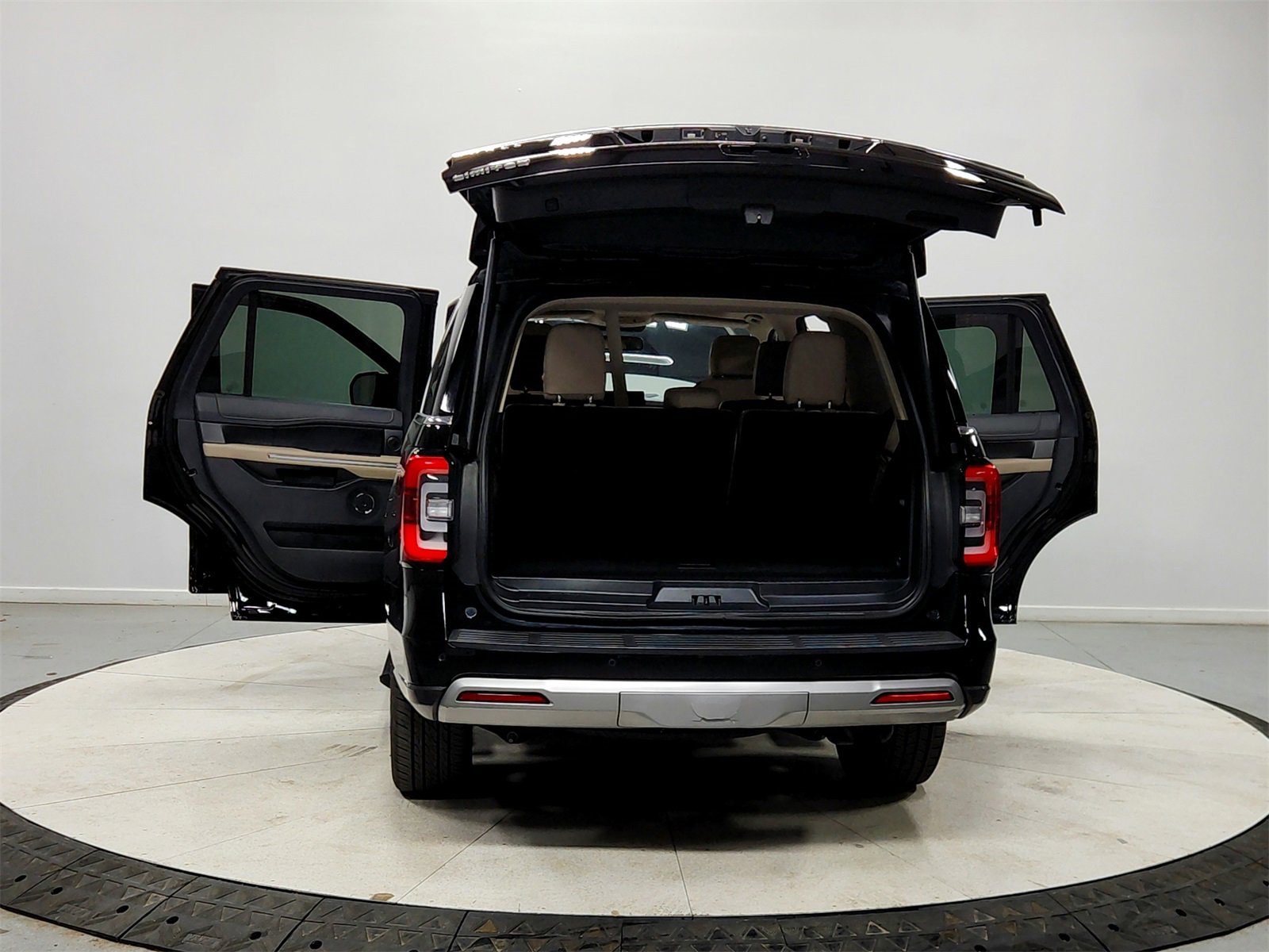 Used 2023 Ford Expedition Limited image 14