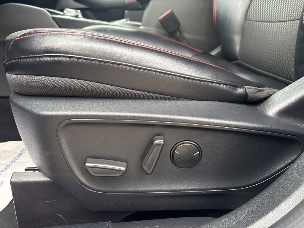 Used 2024 Ford Escape ST-Line image 12