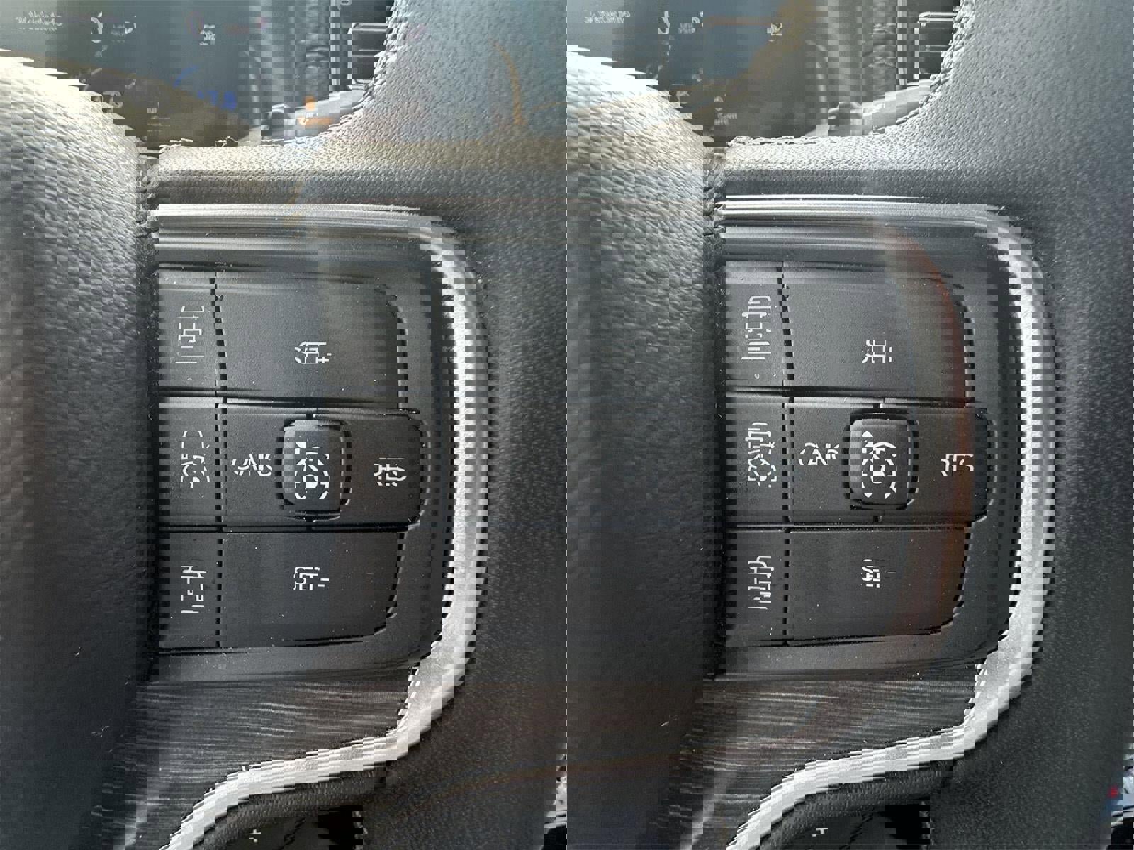 Used 2024 Jeep Wagoneer Series III AWD/4WD image 19