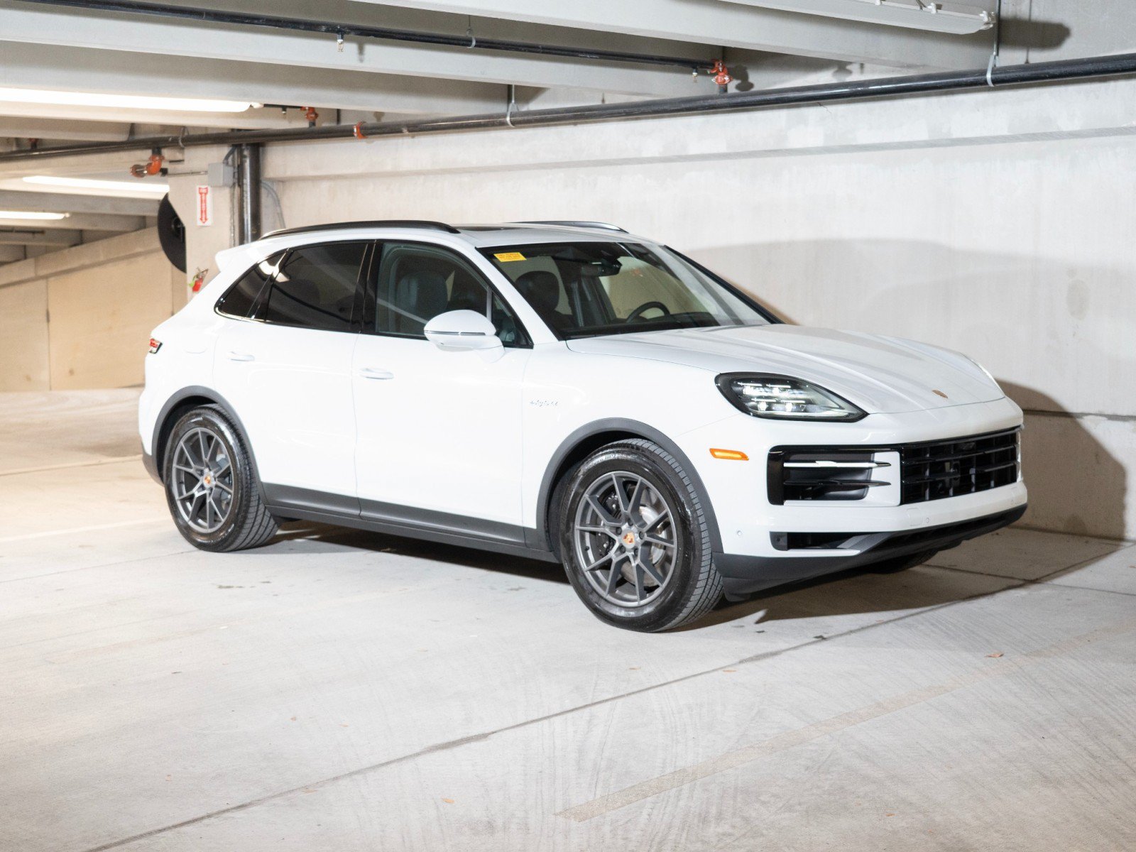 Certified 2026 Porsche Cayenne E-Hybrid AWD/4WD image 7
