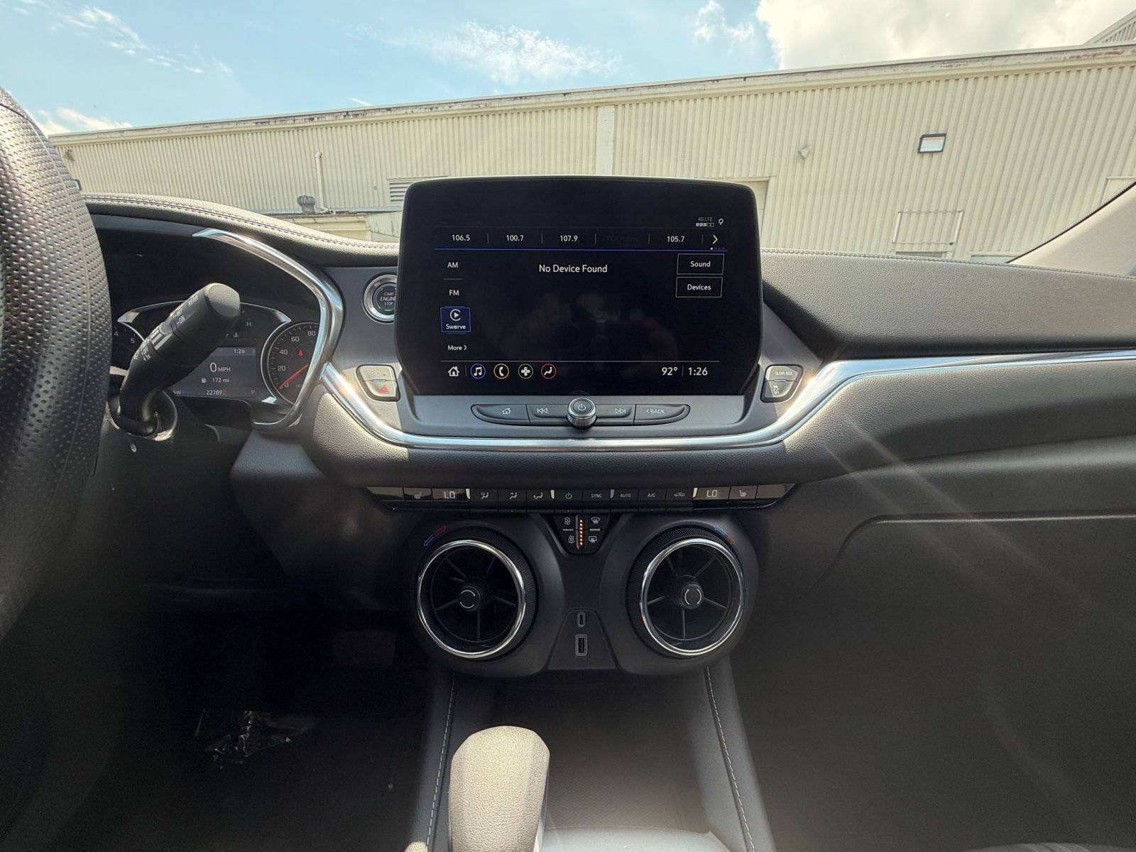 Used 2025 Chevrolet Blazer LT FWD image 17