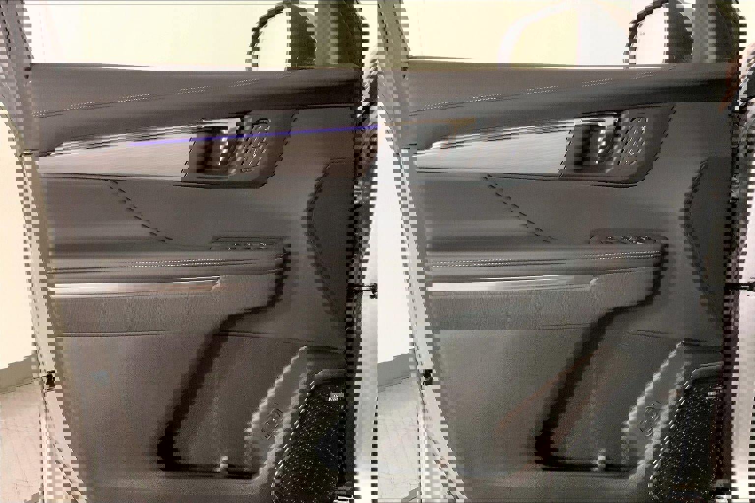 Used 2025 Buick Enclave Preferred image 25