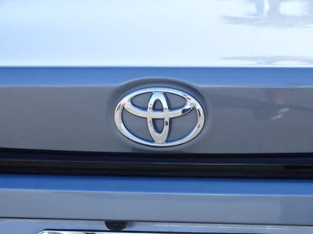 Used 2021 Toyota Corolla LE FWD image 9