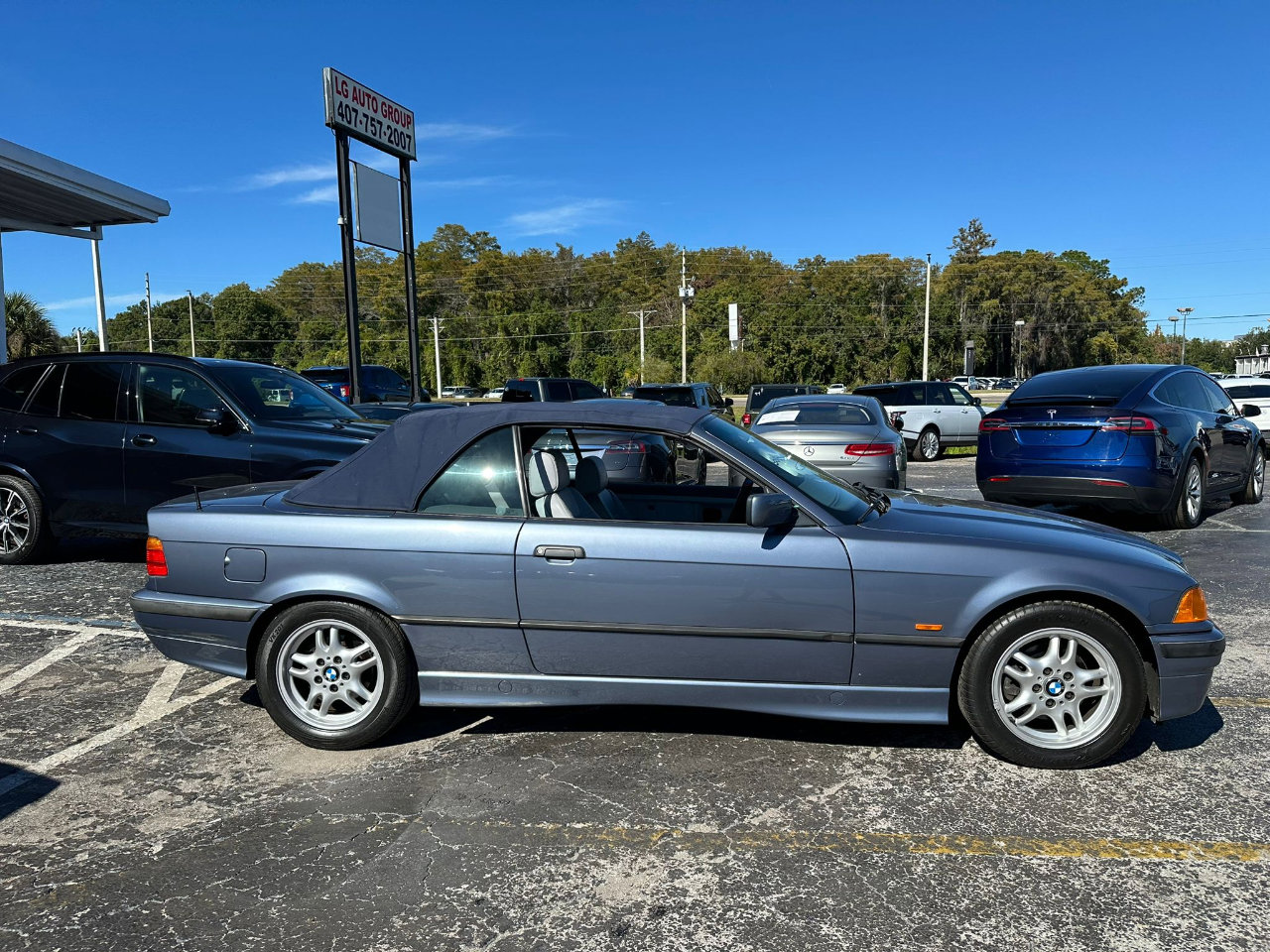 Used 1999 BMW 323i Convertible image 8