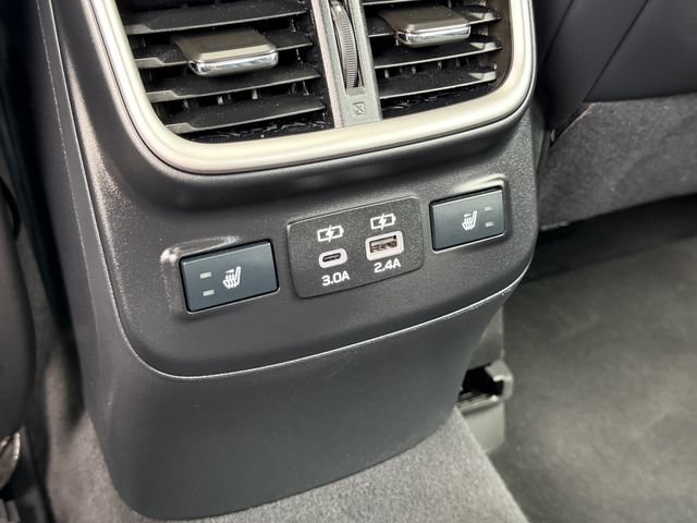 Used 2024 Subaru Legacy Limited AWD/4WD image 16