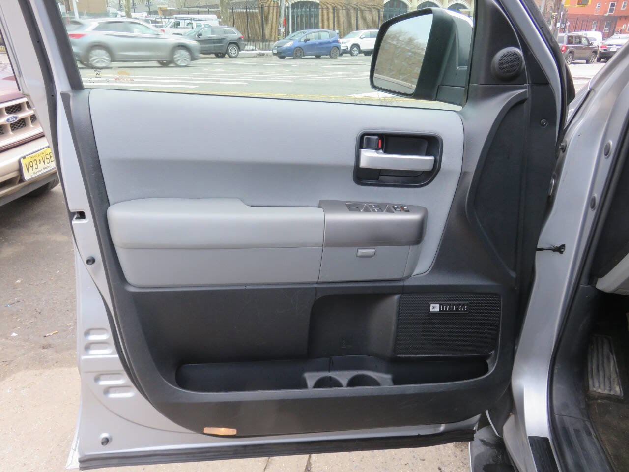 Used 2012 Toyota Sequoia Limited image 29