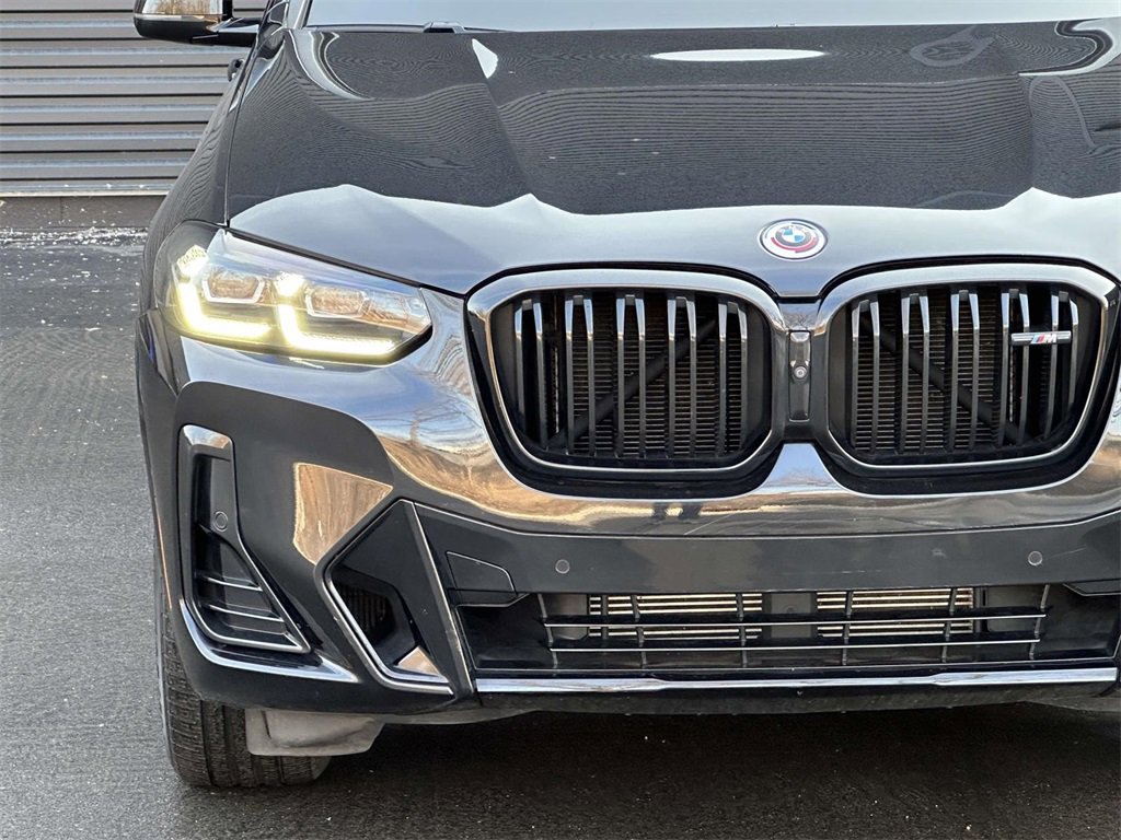 Used 2023 BMW X4 M40i w/ Premium Package image 10