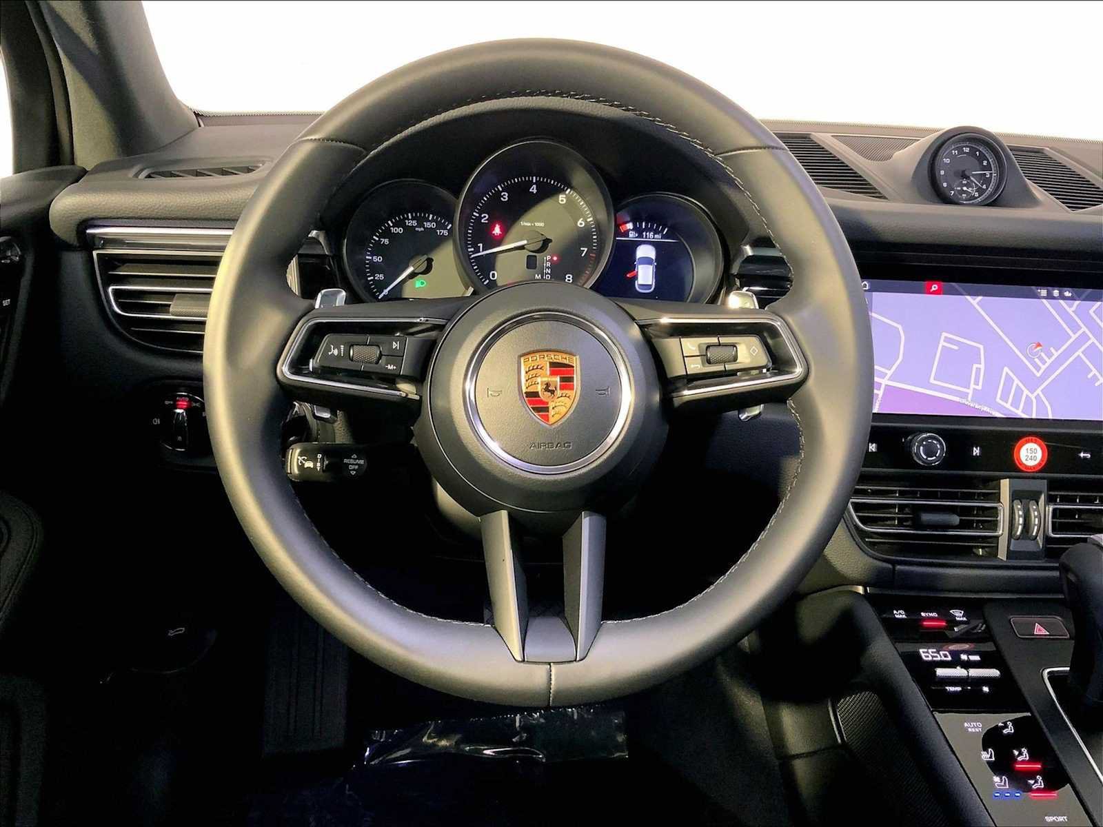 Used 2026 Porsche Macan AWD/4WD image 15