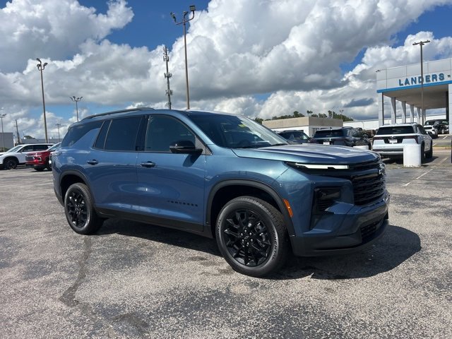 New 2026 Chevrolet Traverse LT w/ Midnight/Sport Edition