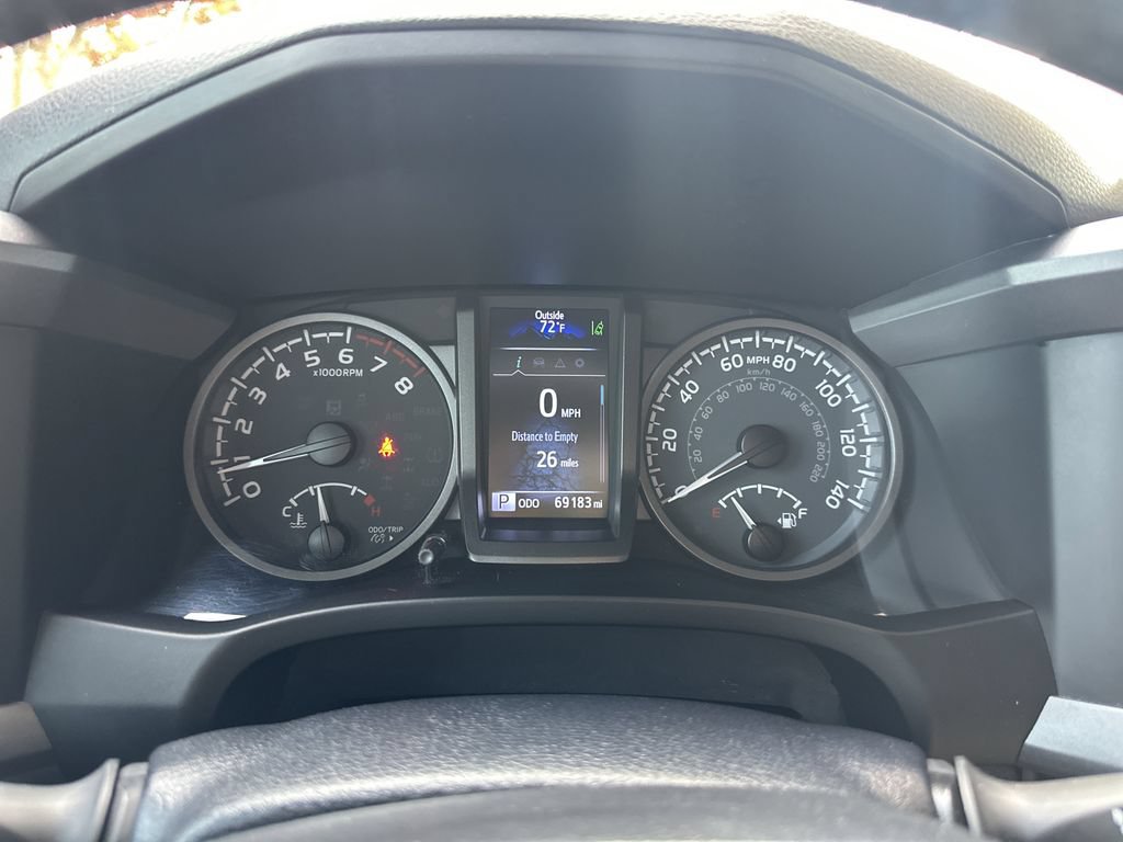 Used 2022 Toyota Tacoma TRD Off-Road AWD/4WD image 24