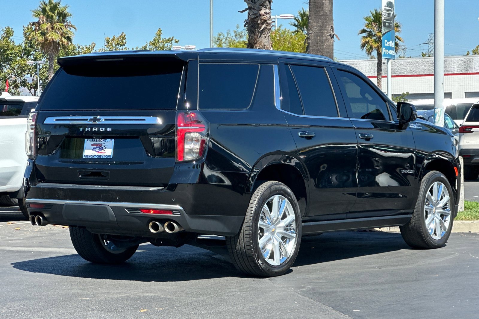 Used 2024 Chevrolet Tahoe High Country w/ Premium Package image 4