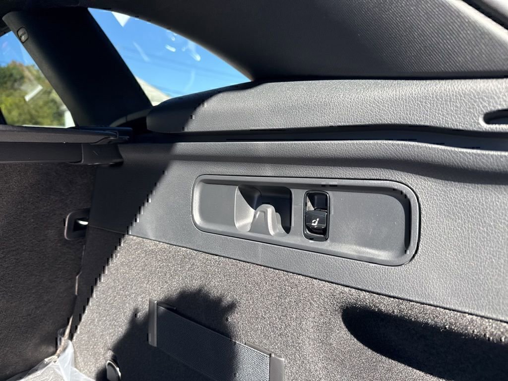 Certified 2026 Mercedes-Benz GLC 300 4MATIC image 28