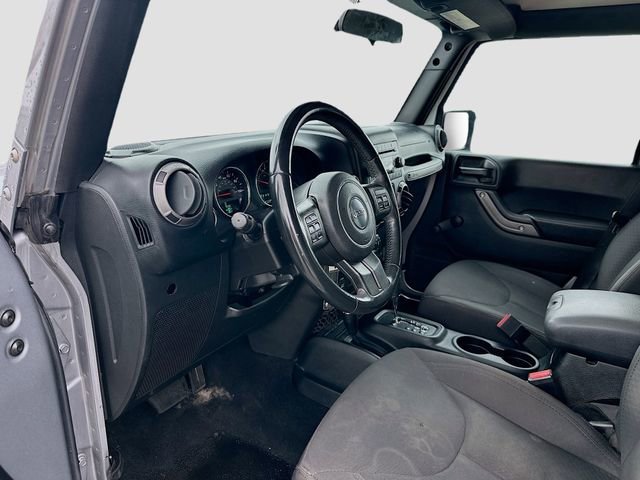 Used 2018 Jeep Wrangler Unlimited Sport w/ Connectivity Group AWD/4WD image 12