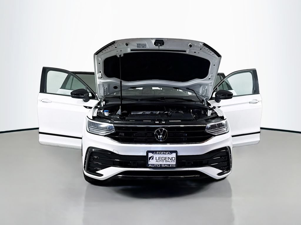 Used 2024 Volkswagen Tiguan SE R-Line FWD image 19