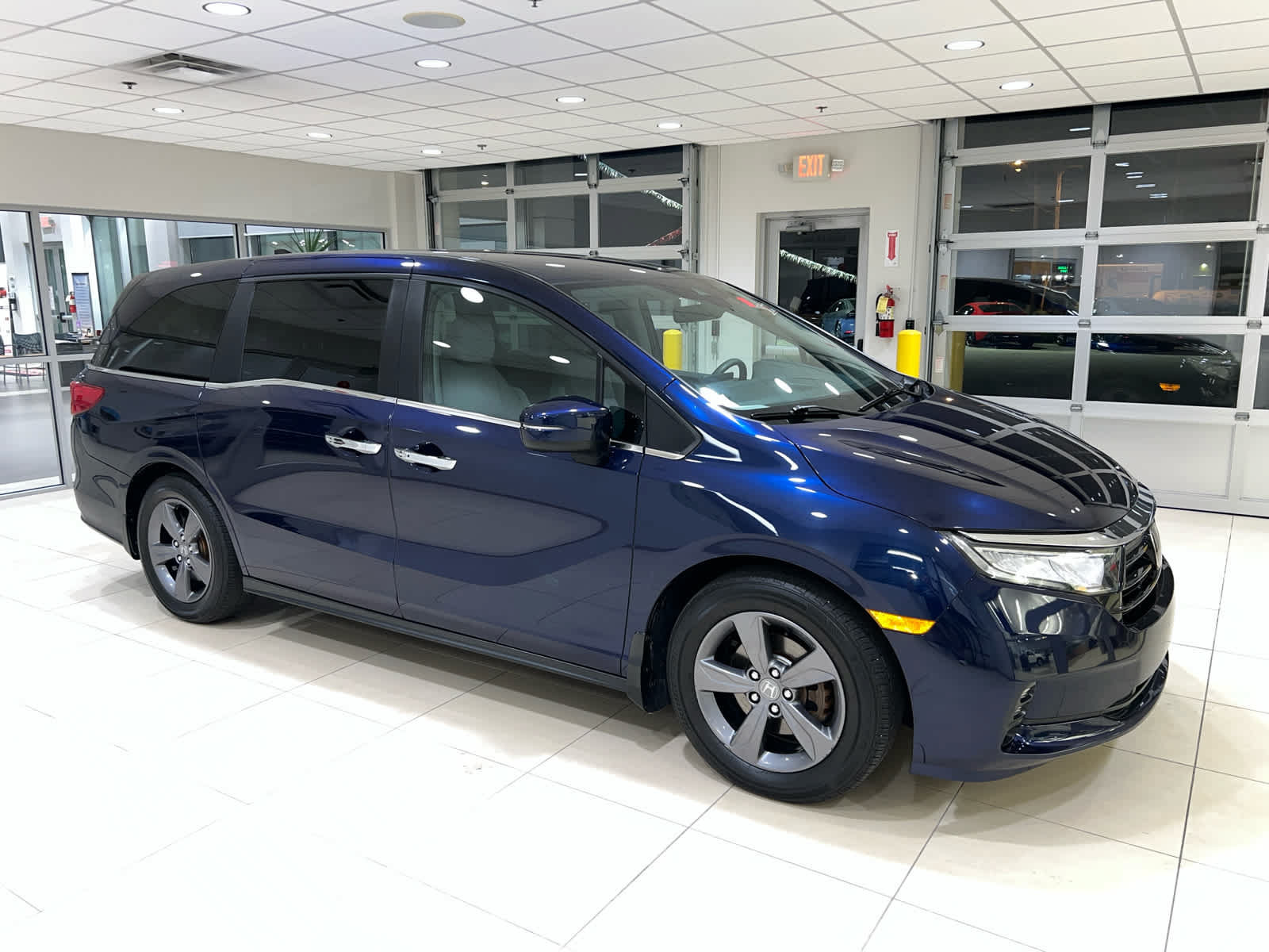 Used 2024 Honda Odyssey EX image 1