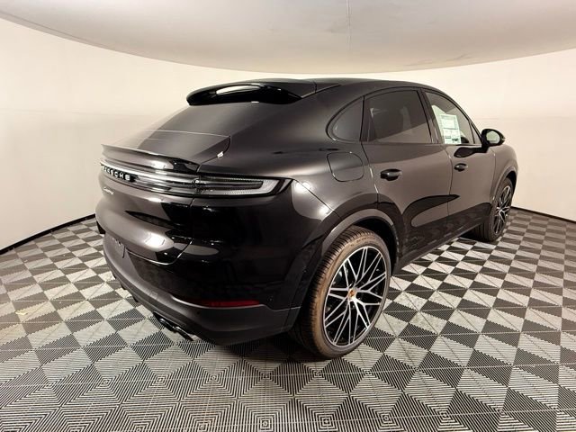 Certified 2025 Porsche Cayenne Coupe image 7