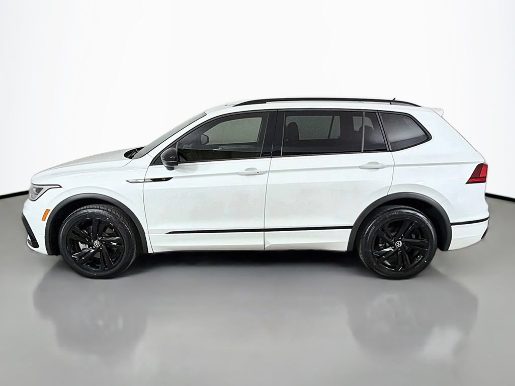 Used 2023 Volkswagen Tiguan SE R-Line FWD image 13