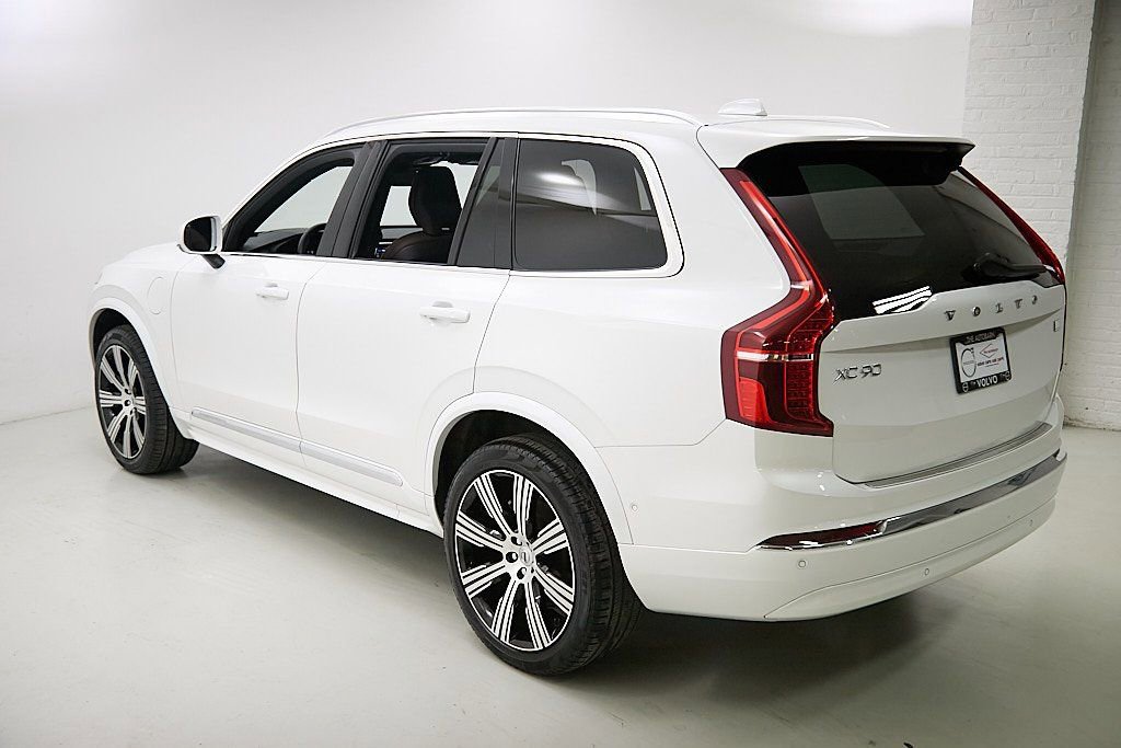 Certified 2024 Volvo XC90 T8 Ultimate w/ Protection Package image 7