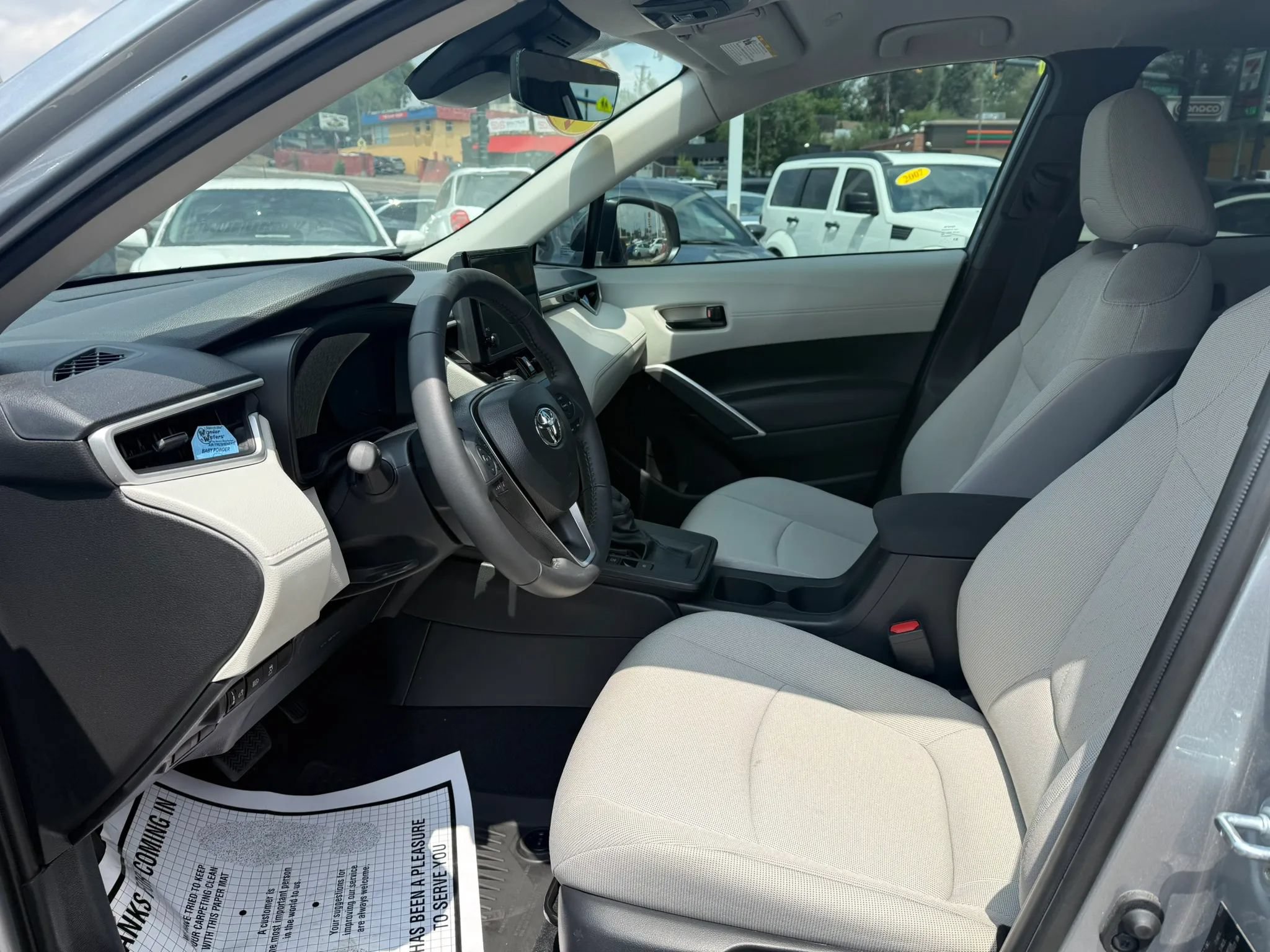 Used 2026 Toyota Corolla Cross LE FWD image 10
