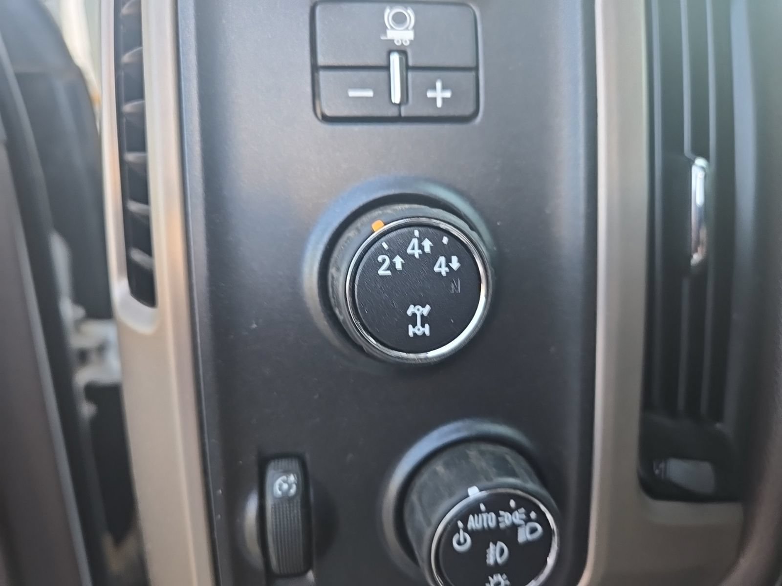Used 2016 GMC Sierra 3500 Denali w/ Duramax Plus Package AWD/4WD image 14