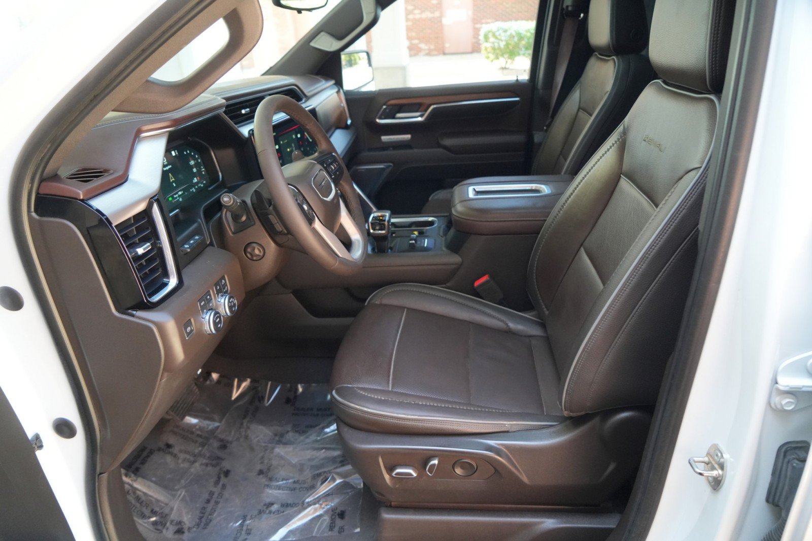Used 2022 GMC Sierra 1500 Denali w/ Denali Reserve Package AWD/4WD image 25