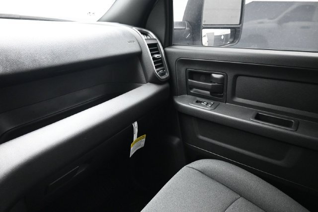 New 2026 RAM 3500 Tradesman w/ Chrome Appearance Group A AWD/4WD image 8