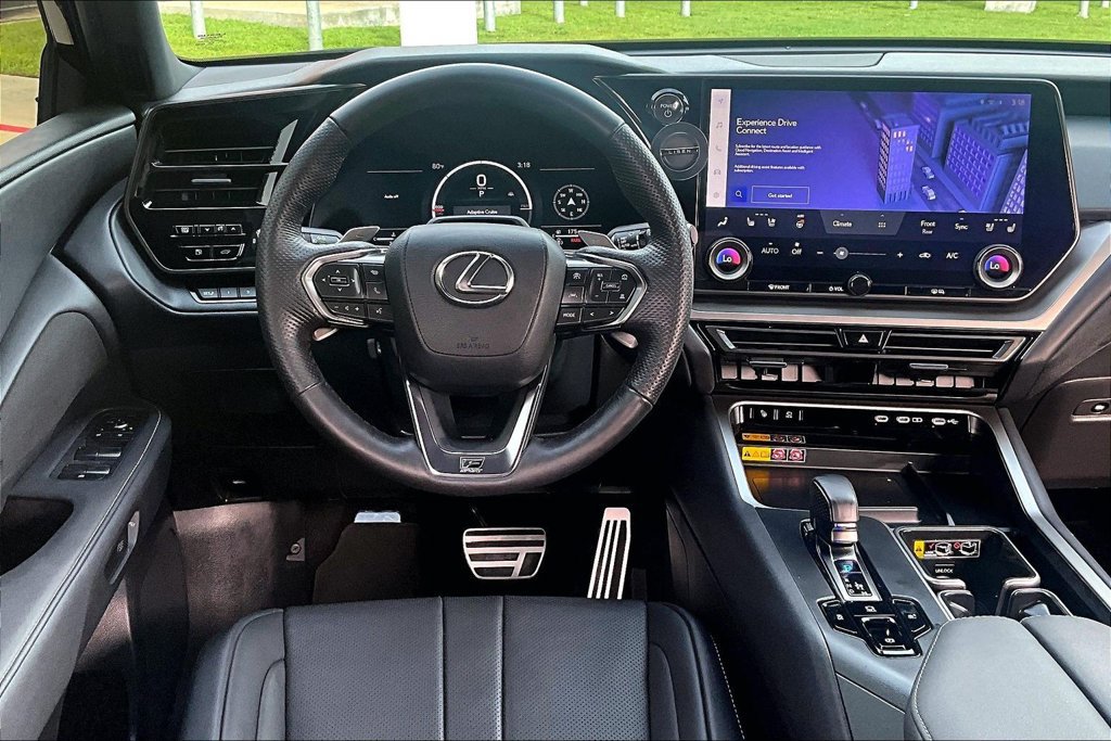Used 2025 Lexus TX 500h AWD w/ Technology Package image 7